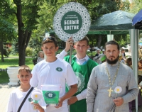 Участники съезда «Содружество православной молодежи» приняли участие в акции «Белый цветок» в Севастополе
