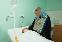 Чудотворный образ Божией Матери «Знамение» был принесен в курские больницы 