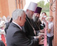 Митрополит Герман освятил новую воскресную школу в селе Успенка