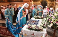 Митрополит Герман совершил всенощное бдение в Успенском храме г. Курчатова