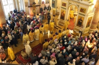 Куряне приняли участие в первом в Москве архиерейском богослужении с сурдопереводом