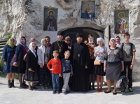 Паломническая поездка воскресной школы и прихожан Знаменского мужского монастыря 