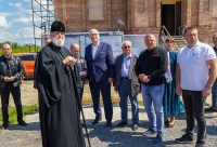 Митрополит Герман посетил строящийся храм в Курчатове