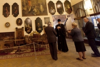 Митрополит Курский и Рыльский Герман посетил выставку «О Тебе радуется»