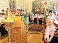 Митрополит Герман поздравил с началом нового учебного года учащих и учащихся православной гимназии